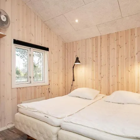 6 Person Holiday In * Hals