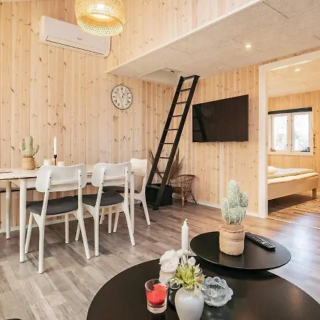 6 Person Holiday In Σπίτι διακοπών Hals
